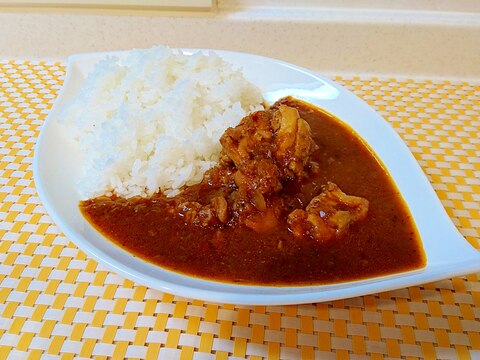 カレー日記2：簡単、カレー粉で作るチキンカレー